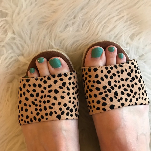 Leopard Platform Espadrille Sandals - Picture 4 of 8